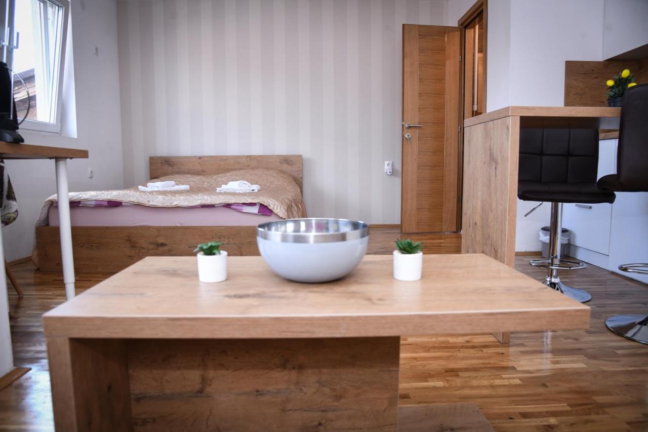 Demir Apartmani Novi Pazar Ngoại thất bức ảnh