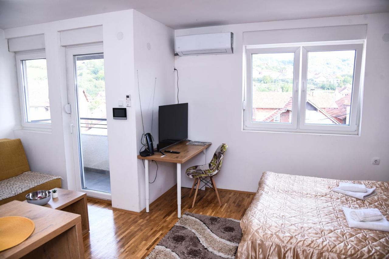 Demir Apartmani Novi Pazar Ngoại thất bức ảnh