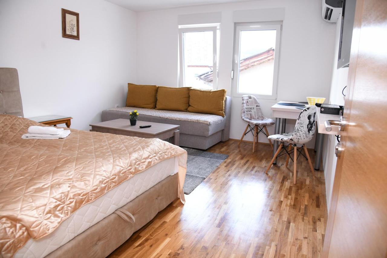 Demir Apartmani Novi Pazar Ngoại thất bức ảnh